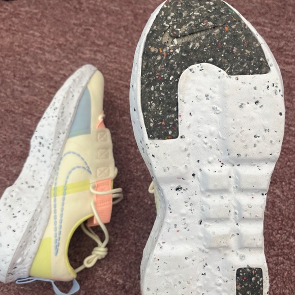 Nike sneakers - Picture 6 of 6